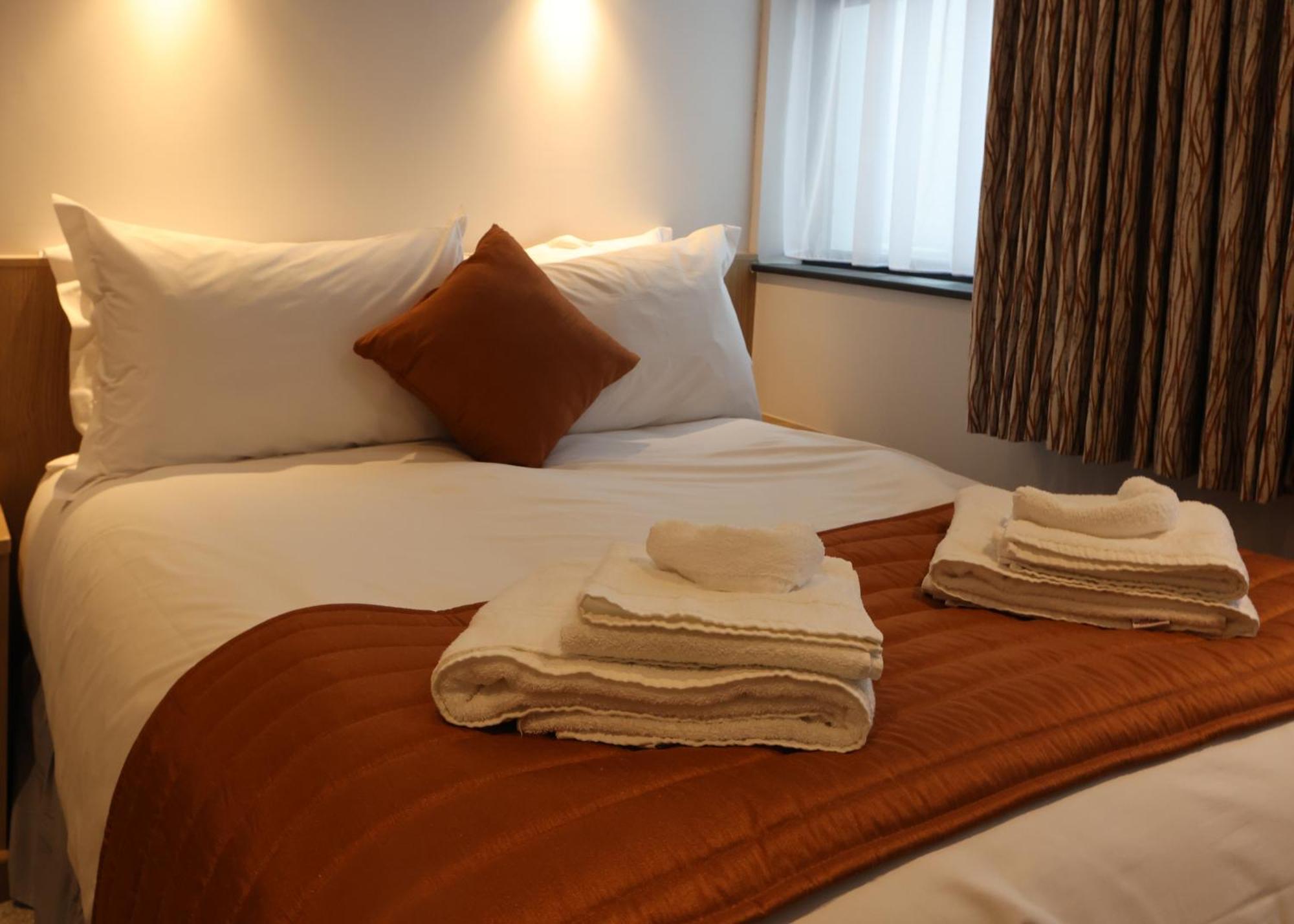 The Teifi Waterside Hotel Cardigan Habitación foto